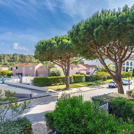 Apartment Le Domaine D'azur-3 By Interhome