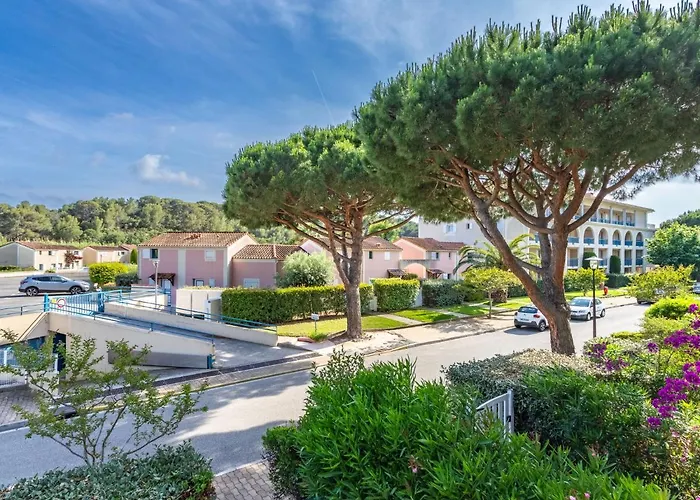 Apartman Le Domaine D'azur-3 By Interhome